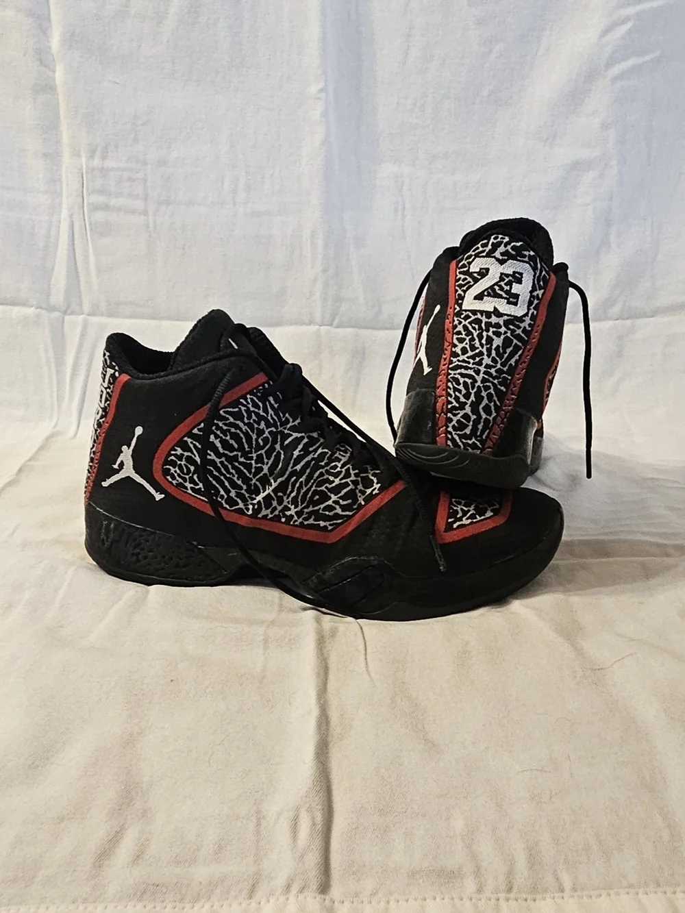 Air Jordan XX9 Men’s Black and Red Athletic Basketball Shoes with Elephant Print